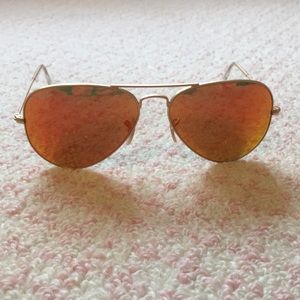 Authentic Mirrored Ray-Band